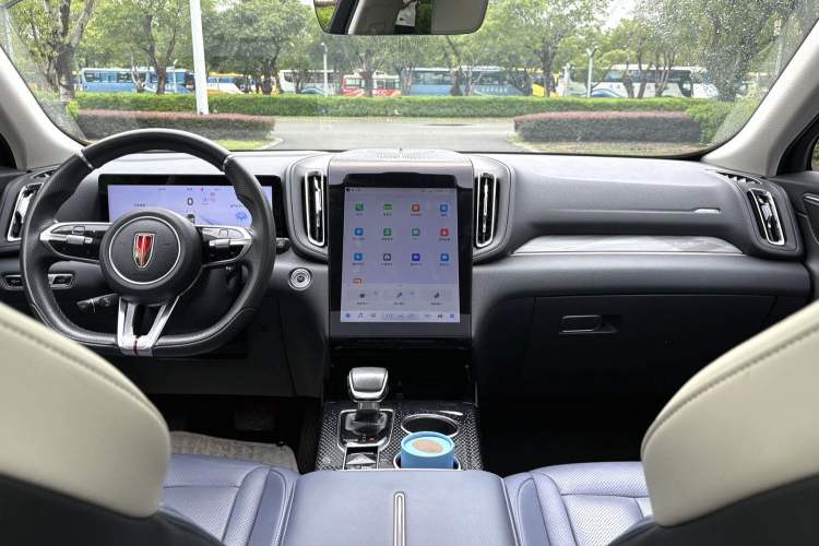 Used Hongqi HS3 2023 2.0T All-Wheel-Drive Youwei Version Interior 1