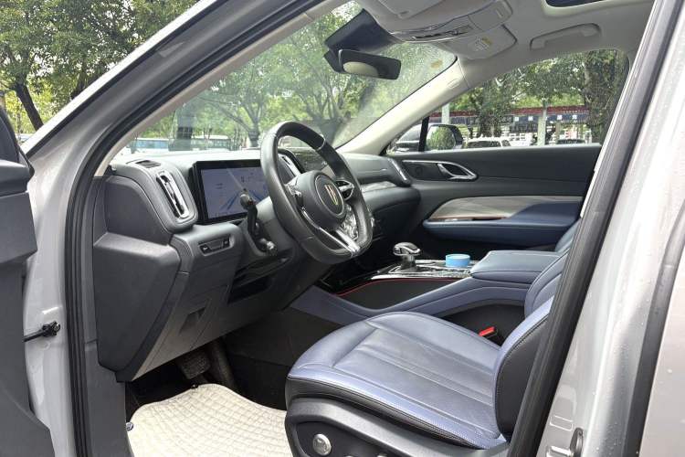 Used Hongqi HS3 2023 2.0T All-Wheel-Drive Youwei Version Interior 2