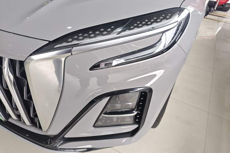 Used Hongqi HS3 2023 2.0T Two-Wheel Drive Available Version Left Front Headlight