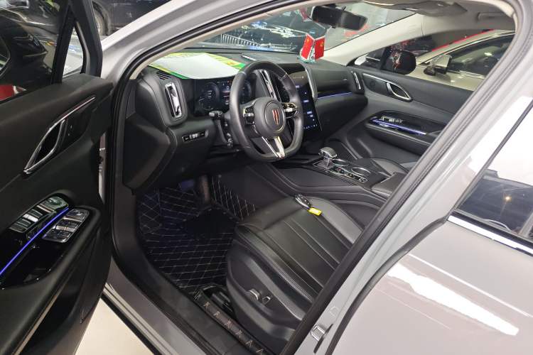 Used Hongqi HS3 2023 2.0T Two-Wheel Drive Available Version Left Front Seat