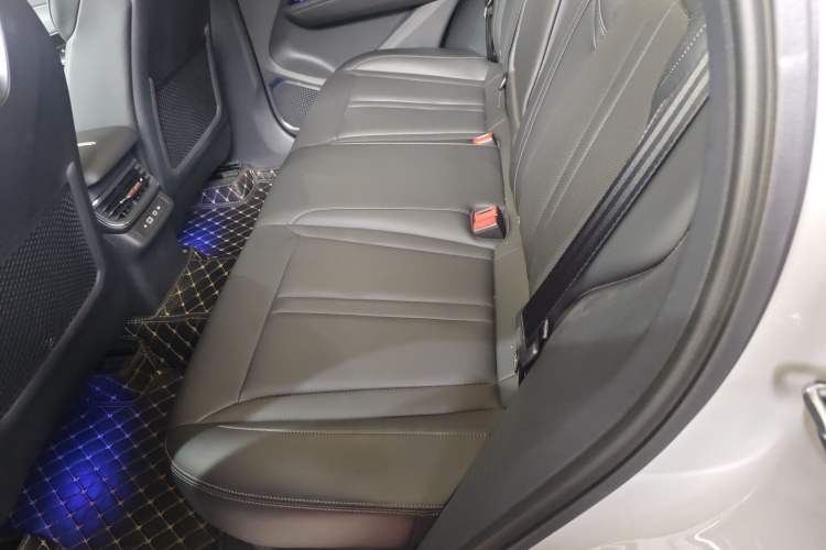 Used Hongqi HS3 2023 2.0T Two-Wheel Drive Available Version Left Rear Seat