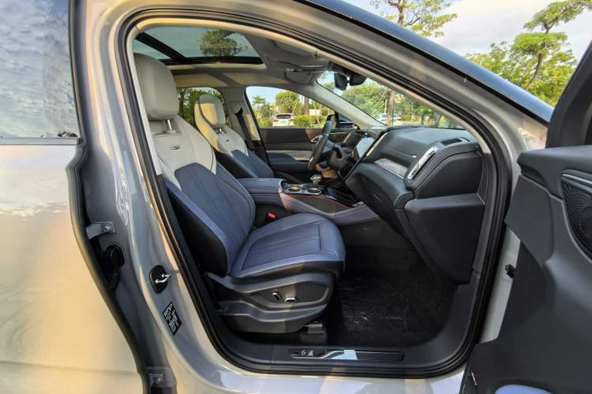 Used Hongqi HS3 2023 2.0T All-Wheel-Drive Youwei Version Right Front Seat