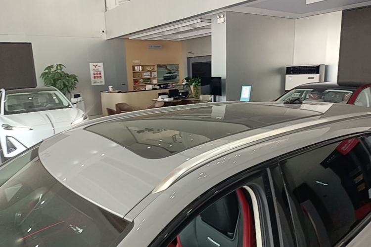 Used Hongqi HS3 2023 1.5T Two-Wheel Drive Shanwei Edition Roof