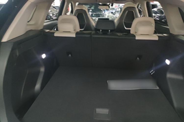 Used Hongqi HS3 2023 2.0T All-Wheel-Drive Youwei Version Trunk