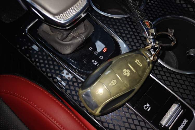 Used Hongqi HS3 2023 1.5T Two-Wheel Drive Shanwei Edition Vehicle Key