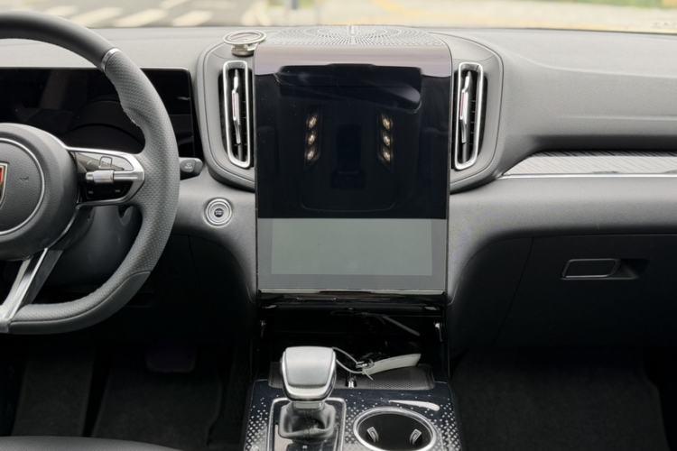 Used Hongqi HS3 2023 1.5T Two-Wheel Drive Shanwei Edition Audio And AC Panel