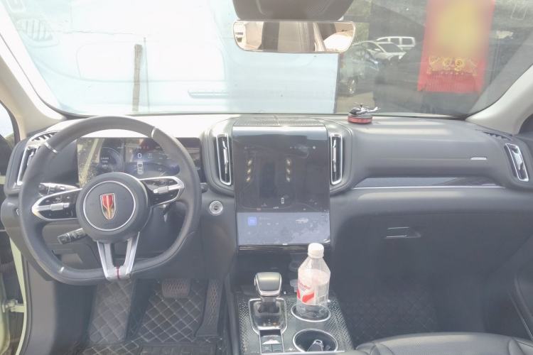 Used Hongqi HS3 2023 1.5T Two-Wheel Drive Shanwei Edition Center Console