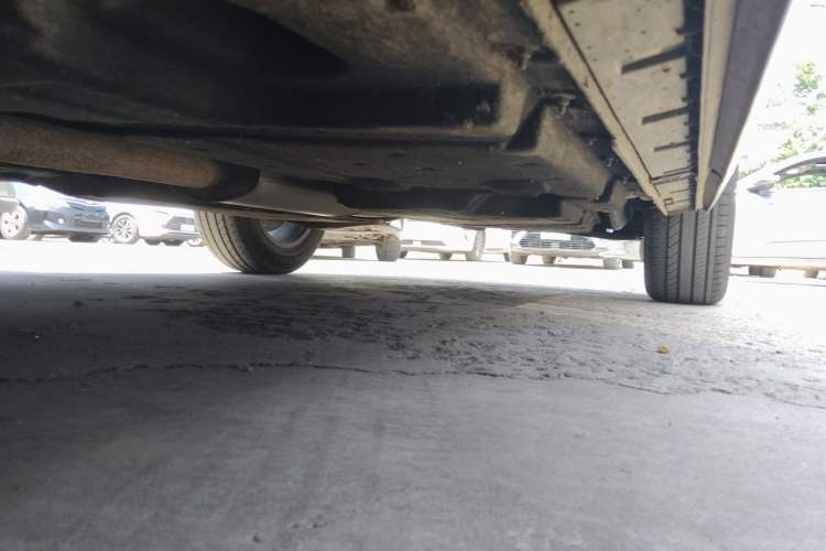 Used Hongqi HS3 2023 1.5T Two-Wheel Drive Shanwei Edition Chassis Front Left