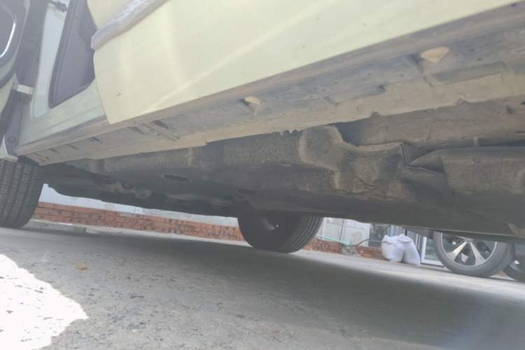 Used Hongqi HS3 2023 1.5T Two-Wheel Drive Shanwei Edition Chassis Rear Left