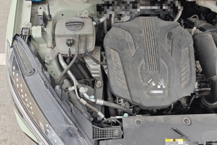 Used Hongqi HS3 2023 1.5T Two-Wheel Drive Shanwei Edition Engine Bay Right