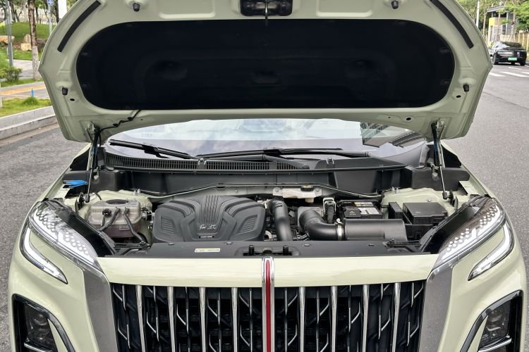 Used Hongqi HS3 2023 2.0T All-Wheel-Drive Youwei Version Engine Bay