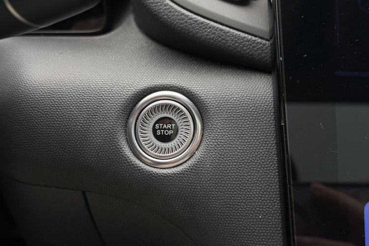 Used Hongqi HS3 2023 1.5T Two-Wheel Drive Shanwei Edition Interior 12