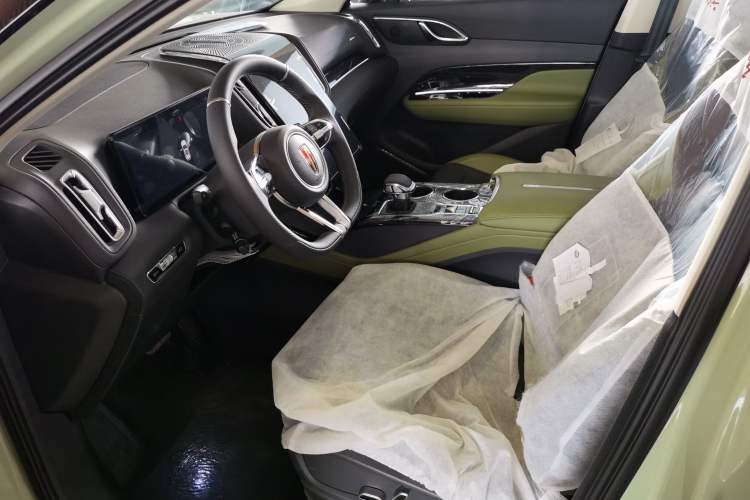 Used Hongqi HS3 2023 1.5T Two-Wheel Drive Shanwei Edition Interior 2
