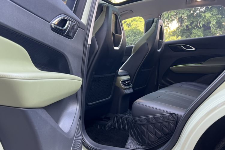 Used Hongqi HS3 2023 1.5T Two-Wheel Drive Shanwei Edition Interior 3