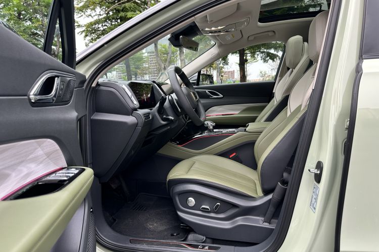 Used Hongqi HS3 2023 2.0T All-Wheel-Drive Youwei Version Interior 3