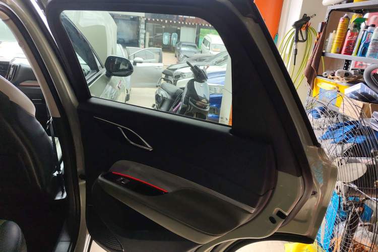 Used Hongqi HS3 2023 2.0T All-Wheel-Drive Youwei Version Interior 6