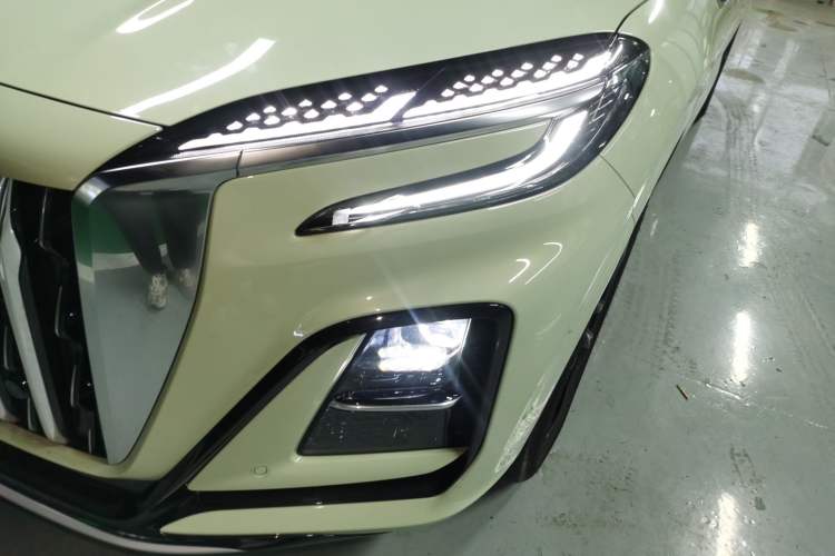 Used Hongqi HS3 2023 2.0T All-Wheel-Drive Youwei Version Left Front Headlight