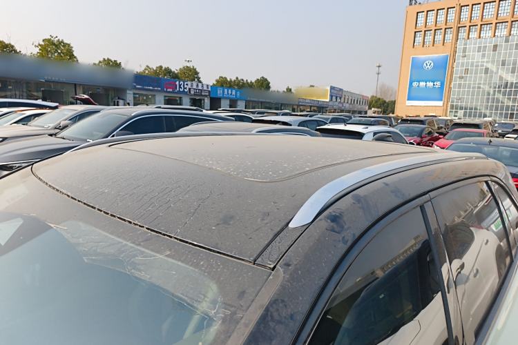 Used Hongqi HS3 2023 1.5T Two-Wheel Drive Shanwei Edition Roof