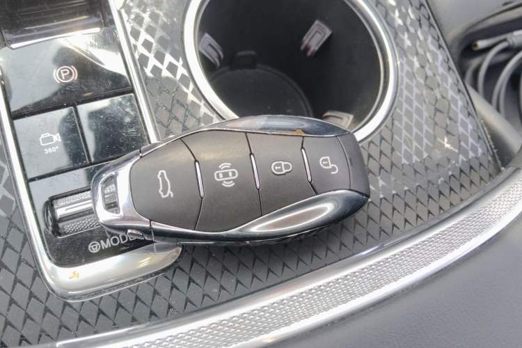 Used Hongqi HS3 2023 1.5T Two-Wheel Drive Shanwei Edition Vehicle Key