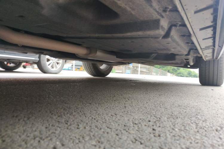 Used Hongqi HS3 2023 1.5T Two-Wheel Drive Shanwei Edition Chassis Front Left
