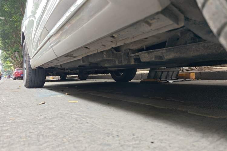 Used Hongqi HS3 2023 1.5T Two-Wheel Drive Shanwei Edition Chassis Rear Left