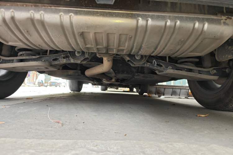 Used Hongqi HS3 2023 1.5T Two-Wheel Drive Shanwei Edition Chassis Rear