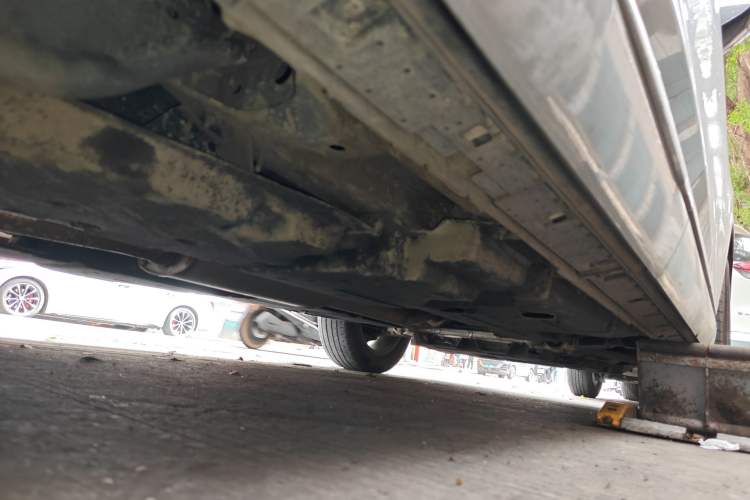 Used Hongqi HS3 2023 1.5T Two-Wheel Drive Shanwei Edition Chassis Rear Right