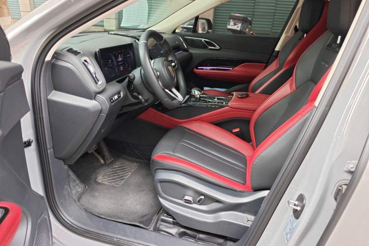 Used Hongqi HS3 2023 1.5T Two-Wheel Drive Shanwei Edition Driver Seat