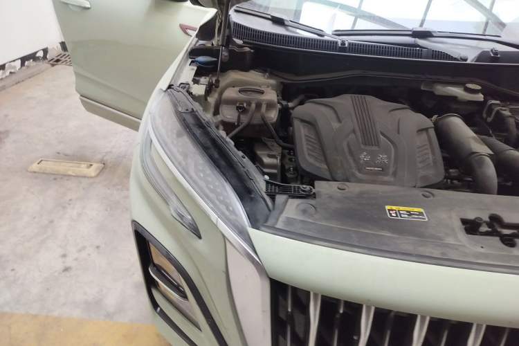 Used Hongqi HS3 2023 1.5T Two-Wheel Drive Shanwei Edition Engine Bay Right