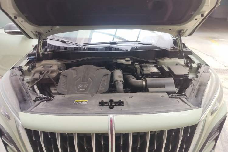 Used Hongqi HS3 2023 1.5T Two-Wheel Drive Shanwei Edition Engine Bay