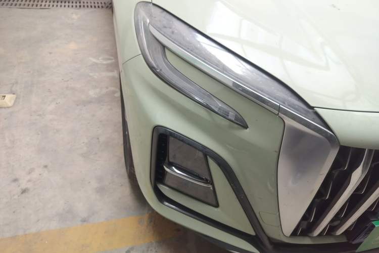 Used Hongqi HS3 2023 1.5T Two-Wheel Drive Shanwei Edition Right Front Headlight