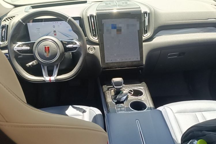 Used Hongqi HS3 2023 2.0T All-Wheel-Drive Youwei Version Center Console