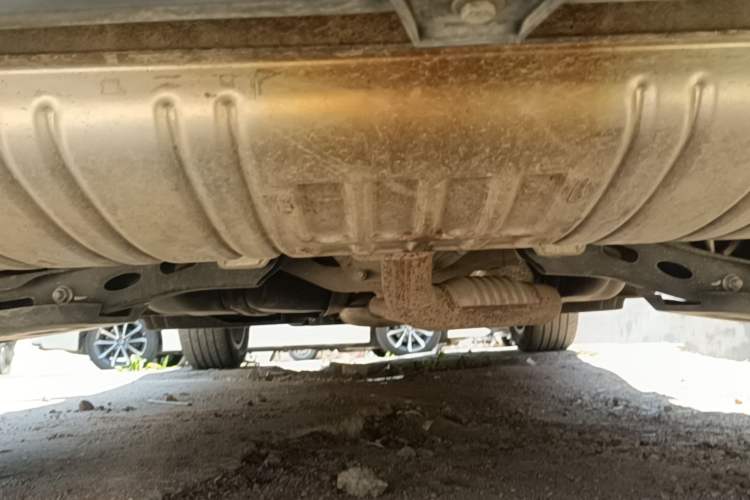 Used Hongqi HS3 2023 2.0T All-Wheel-Drive Youwei Version Chassis Rear