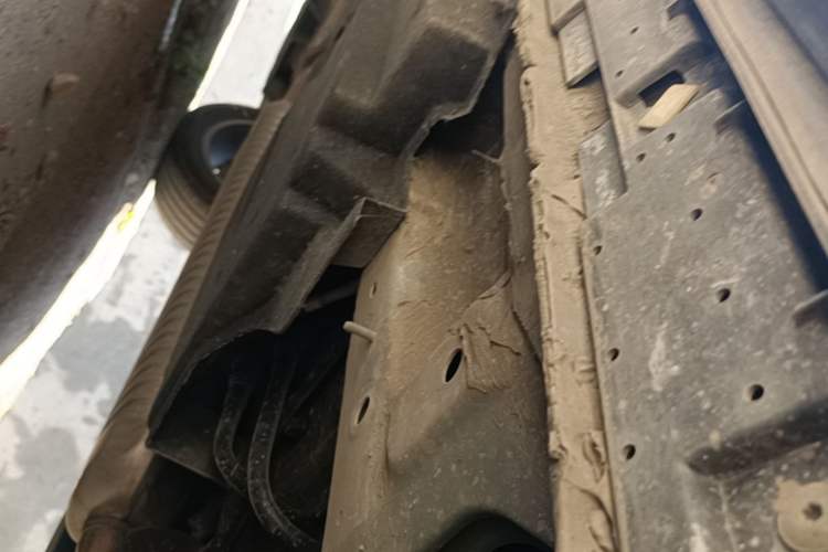 Used Hongqi HS3 2023 2.0T All-Wheel-Drive Youwei Version Chassis Rear Left