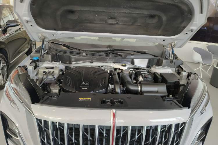Used Hongqi HS3 2023 2.0T All-Wheel-Drive Youwei Version Engine Bay
