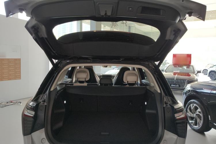Used Hongqi HS3 2023 2.0T All-Wheel-Drive Youwei Version Trunk