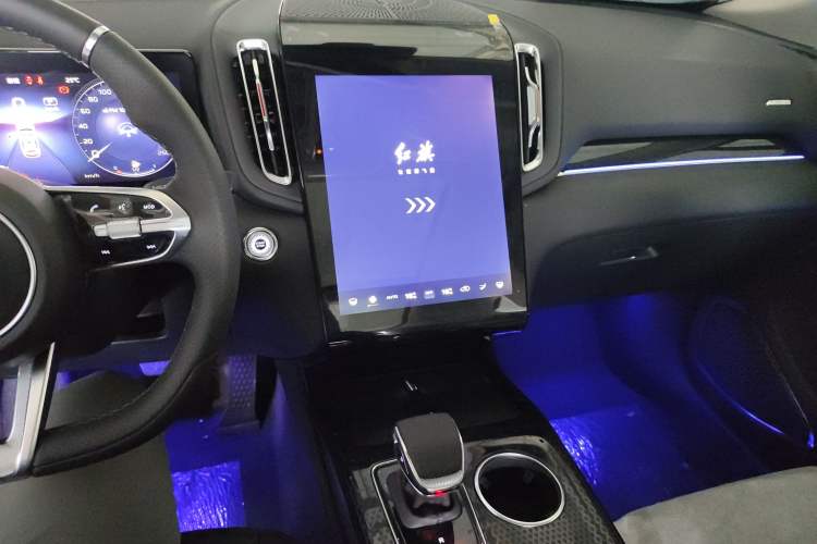 Used Hongqi HS3 2023 2.0T Two-Wheel Drive Available Version Audio And AC Panel