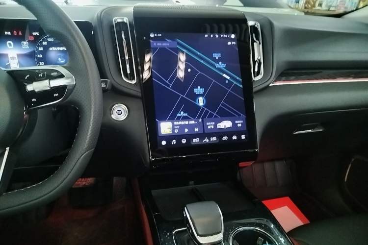 Used Hongqi HS3 2023 1.5T Two-Wheel Drive Shanwei Edition Audio And AC Panel