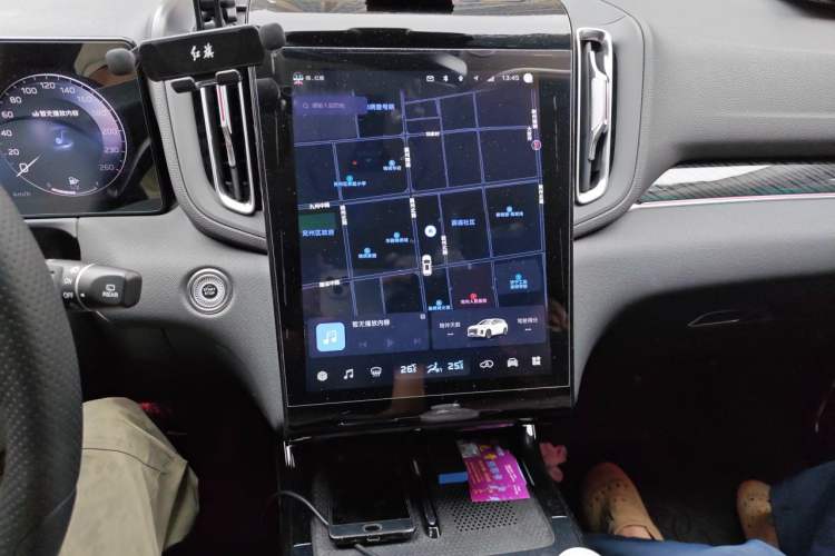 Used Hongqi HS3 2023 2.0T Two-Wheel Drive Available Version Audio And AC Panel