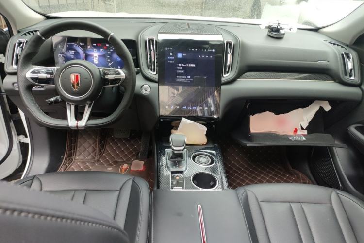 Used Hongqi HS3 2023 1.5T Two-Wheel Drive Shanwei Edition Center Console