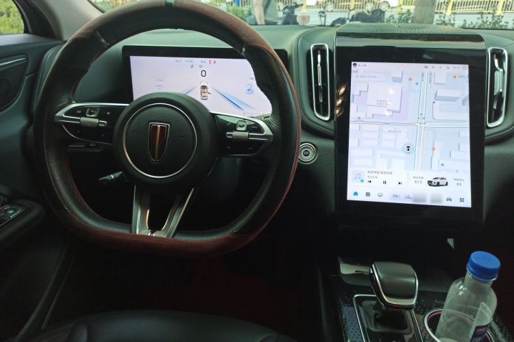 Used Hongqi HS3 2023 2.0T All-Wheel-Drive Youwei Version Center Console