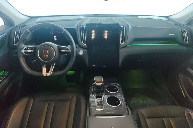 Used Hongqi HS3 2023 1.5T Two-Wheel Drive Shanwei Edition Center Console