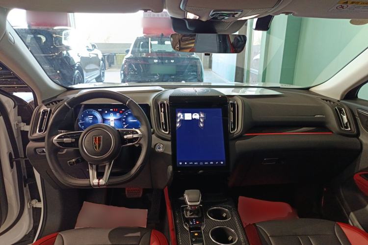 Used Hongqi HS3 2023 1.5T Two-Wheel Drive Shanwei Edition Center Console