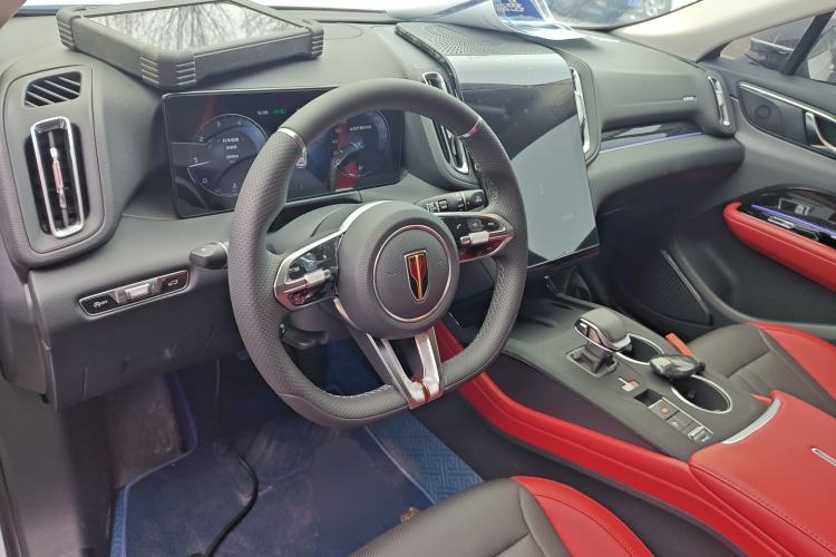 Used Hongqi HS3 2023 1.5T Two-Wheel Drive Shanwei Edition Center Console