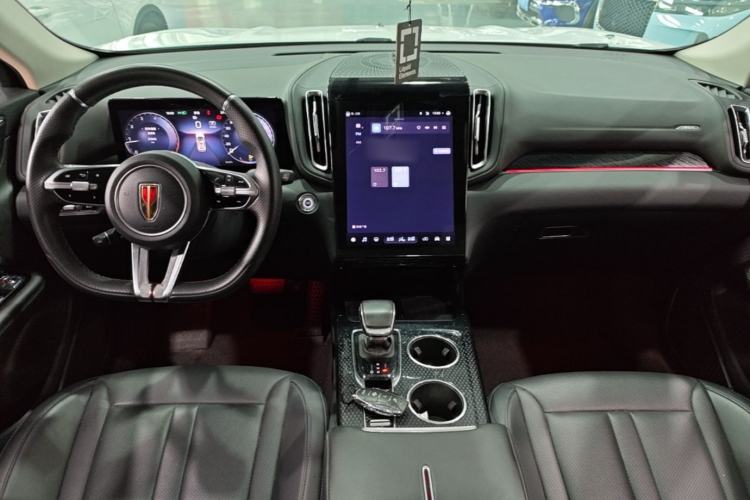 Used Hongqi HS3 2023 1.5T Two-Wheel Drive Shanwei Edition Center Console