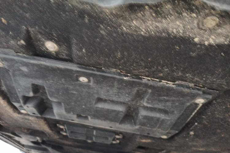 Used Hongqi HS3 2023 2.0T All-Wheel-Drive Youwei Version Chassis Front