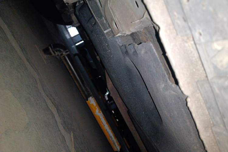 Used Hongqi HS3 2023 1.5T Two-Wheel Drive Shanwei Edition Chassis Front Left