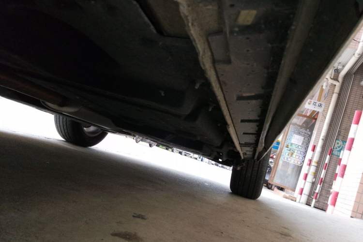 Used Hongqi HS3 2023 1.5T Two-Wheel Drive Shanwei Edition Chassis Front Left