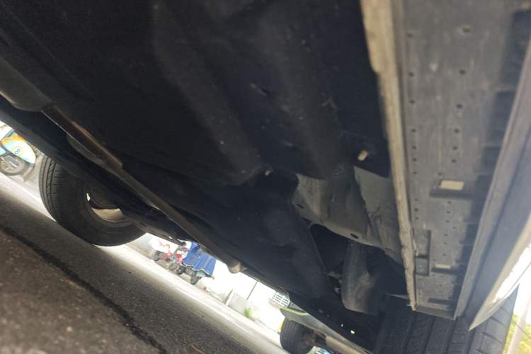 Used Hongqi HS3 2023 1.5T Two-Wheel Drive Shanwei Edition Chassis Front Left