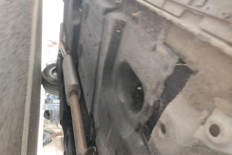 Used Hongqi HS3 2023 1.5T Two-Wheel Drive Shanwei Edition Chassis Front Right